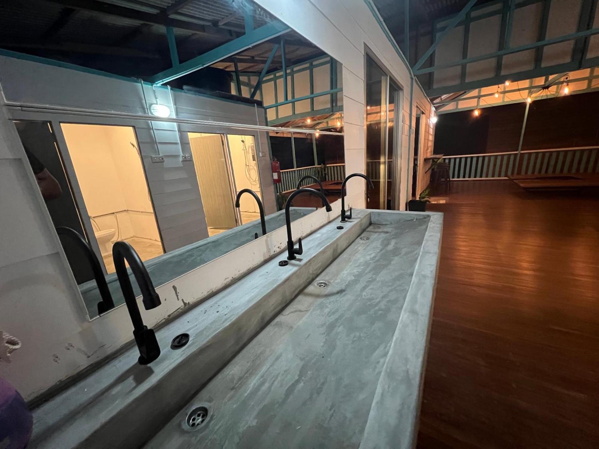 Dormitory Pondok Kampong Juara Eksteriør bilde